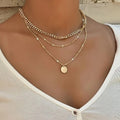 Collier multicouche élégant avec pendentif délicat
